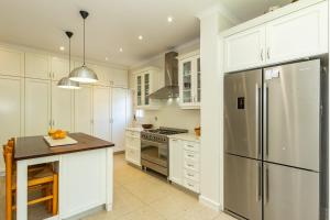 Spacious Retreat Pool, Garden & Lapa Cape Town