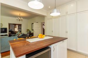 Spacious Retreat Pool, Garden & Lapa Cape Town