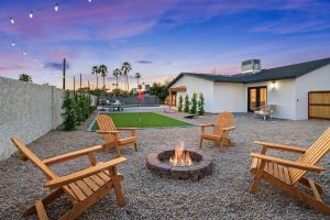 Desert Retreat with Pool, Fire Pit and Family Comforts
