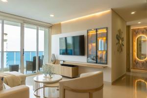 Apto con Vista al Mar, Piscinas, jacuzzis y club de playa en Reserva del Mar