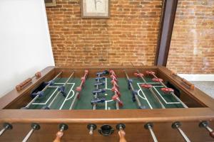 Stylish Redbrick 2BR in Heart of DC