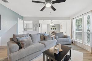 2BD Modern Townhouse - Mins to 6 Flags UT & More