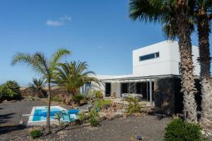Majanicho Rock - villa with heated pool