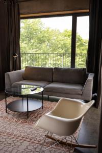 B10 Metro Stadion Narodowy Parking Free