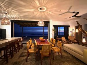 Casa Magica - A Beachfront Oasis