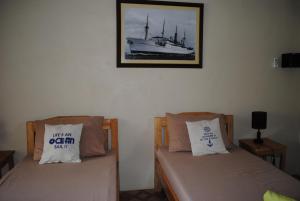 Captains Lodge and Bar