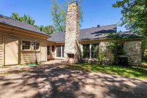 Bungalow on Outer Dr