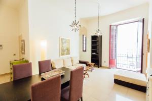 Spacious beautiful apartment - Seville Center