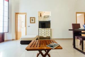 Spacious beautiful apartment - Seville Center