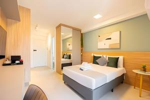 Easy Star - Belo studio com varanda na Sumaré - NM01I