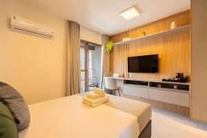 Easy Star - Belo studio com varanda na Sumaré - NM01I