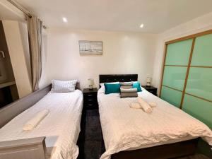 Ocean Park Apartments - Oceanfront - Free Parking and Fast WiFi