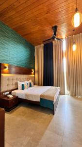 Avanee Hotel