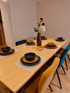 LivinSpace- Modern and spacious 2 bed flat in Central Sutton