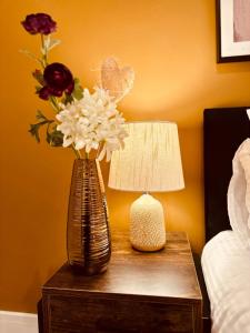 LivinSpace- Modern and spacious 2 bed flat in Central Sutton