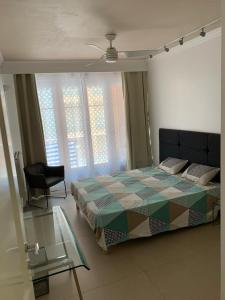 2 beds-2 full baths,AC, lift-balcony, parking