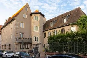 Hotel La Couronne (Hotel Restaurant L'Orchidee)