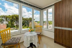 Apto ao lado Catedral – 2 suítes e 2 vagas