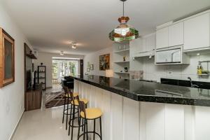 Apto ao lado Catedral – 2 suítes e 2 vagas