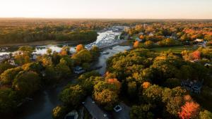 The Lodge on the Cove