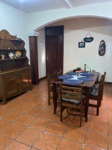 Casa tipo colonial cerca del IGSS colonia Molina