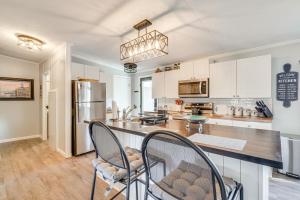 Relax Fireside! Retreat Near Chickamauga Lake