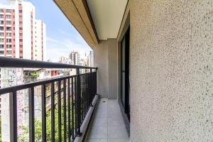 MY806 · MY806 Completo e ao lado do Shopping Frei Caneca