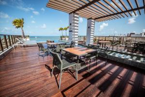 Flat Beira-mar c Piscina e Academia em Manaira