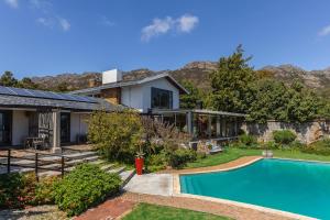 Watermill Ocean View Luxury Family Retreat