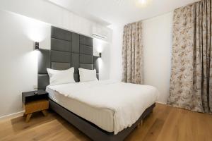 Central ONE Velvet plus Parking