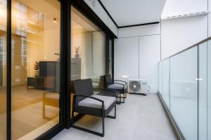 Central ONE Velvet plus Parking