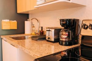 NEW Cozy&Modern Apt 30min from SurfCity