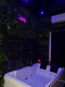 Dream Love Private Jacuzzi & Glamorous Atmosphere