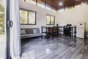 Newly built Surf Hideaway in Avellanas Beach