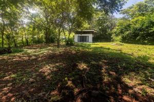Newly built Surf Hideaway in Avellanas Beach
