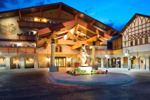 Family-Friendly Zermatt King Villa with Kitchen Near Park City - #1072