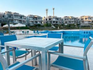 3BR Chalet w Private swimming pool - BrandNew