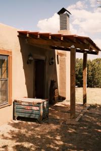 Casita Mistica A Southwest Adobe Field Home