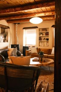 Casita Mistica A Southwest Adobe Field Home