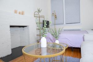 Stylish East Village Apartment12 close to Square Steps from NYC Best Restaurants & Shops