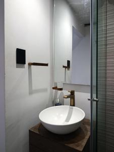 Casa frente al mar en la montaña