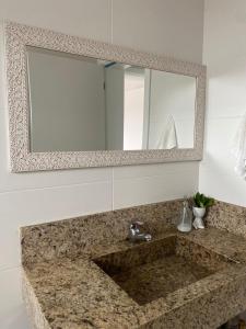 Apartamento Aconchegante com Piscina a 2 Quadras da Beira-Mar