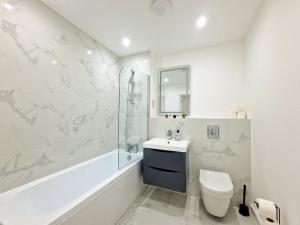 Nova Nest Modern 2BR Apartment, Romford London RM33