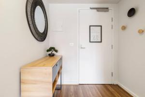 Southbank Vista - Modern Retreat with Pool & Rooftop