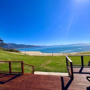 Spectacular Bolinas Oceanfront Retreat