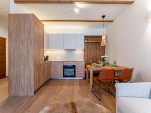 Sonnenalpe Nassfeld Bergblume Top A01