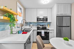 One Bed Honolulu Kaaha