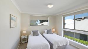 Hear The Waves - Enjoy The Sea Breezes