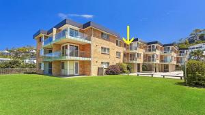 Marese 12 - Beachfront Unit