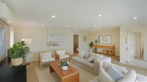 House De La Vista - Beach and Mountain Views